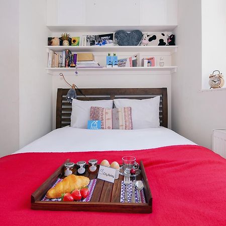Bright Gratton Road Apartment London Exterior foto